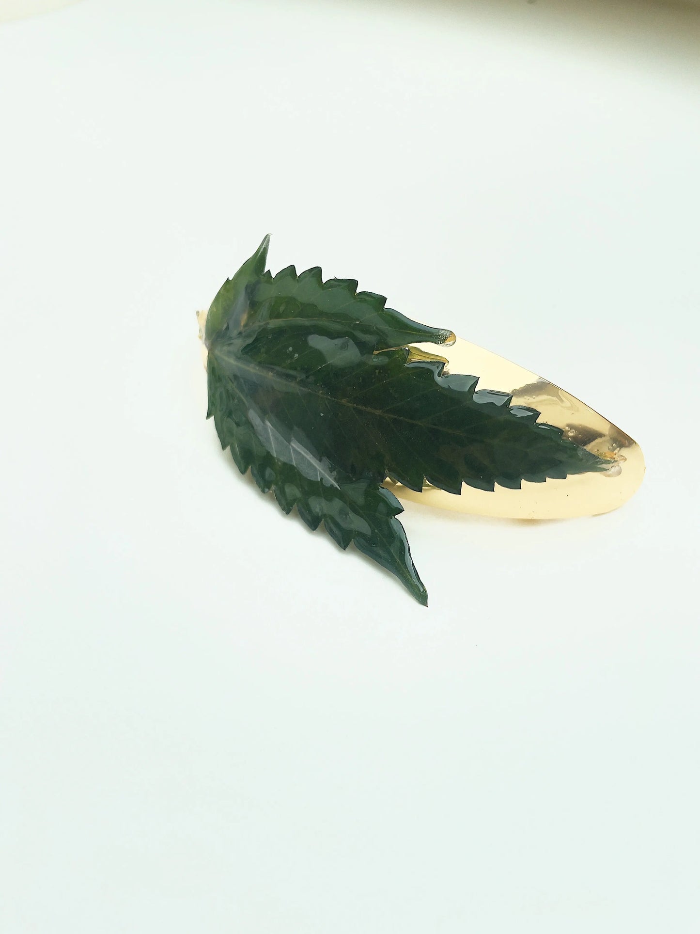 Preserved Real Hemp Leaf Resin Large Thick Gold Hair Clip(NEW) Ranchera Familia