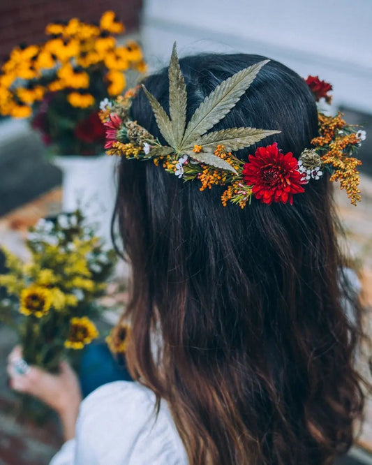 Hemp-Leaves-as-a-Natural-Craft-Material Ranchera Familia