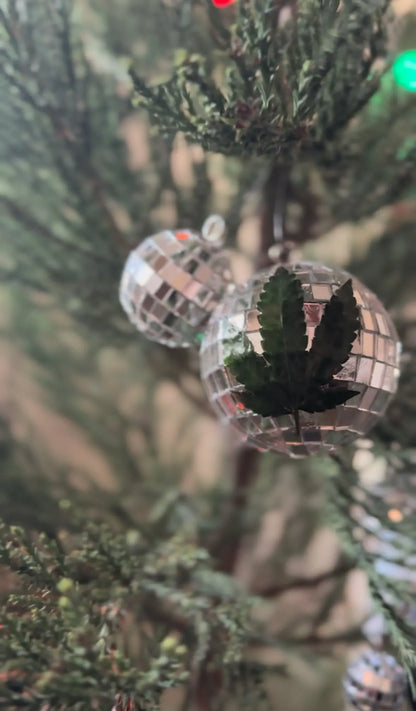 DISCO HEMP LEAF ORNAMENT Ranchera Familia